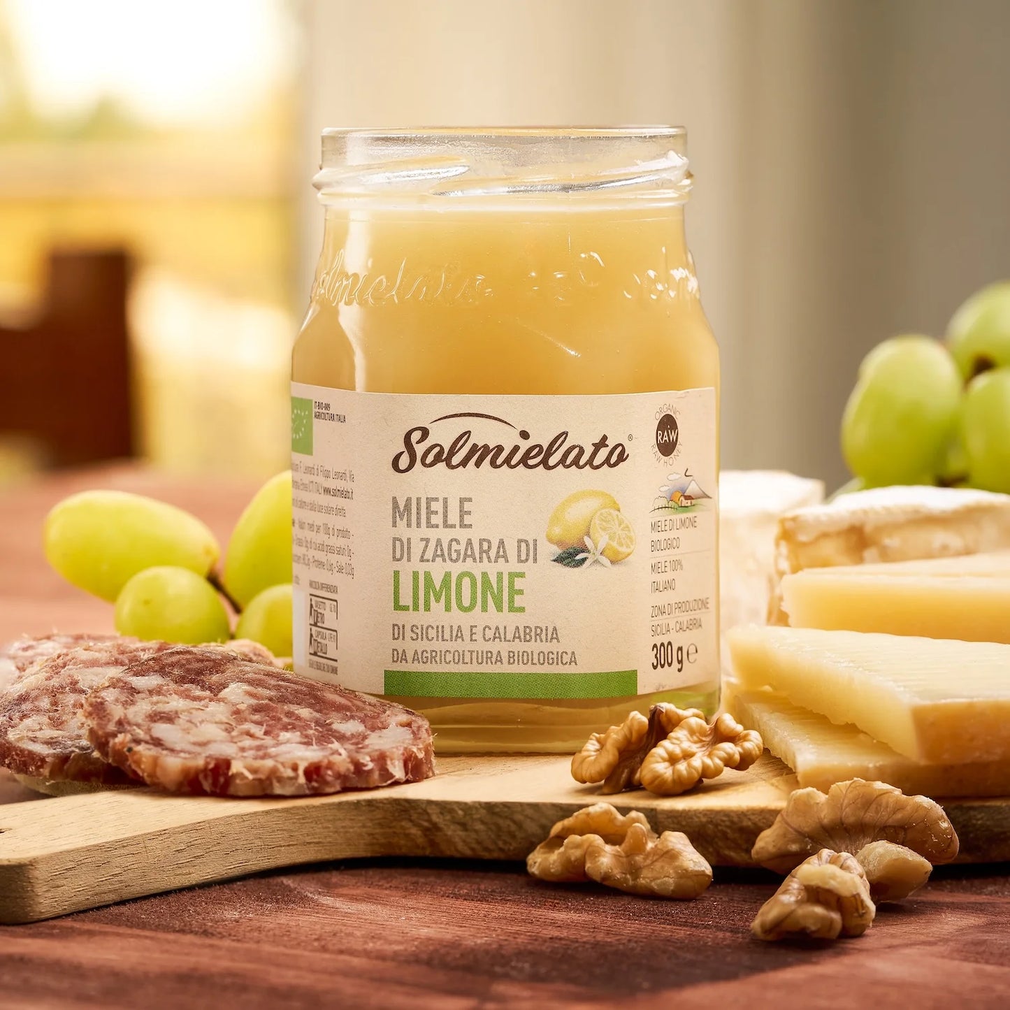 miele di limone bio di solmielato con salumi e noci