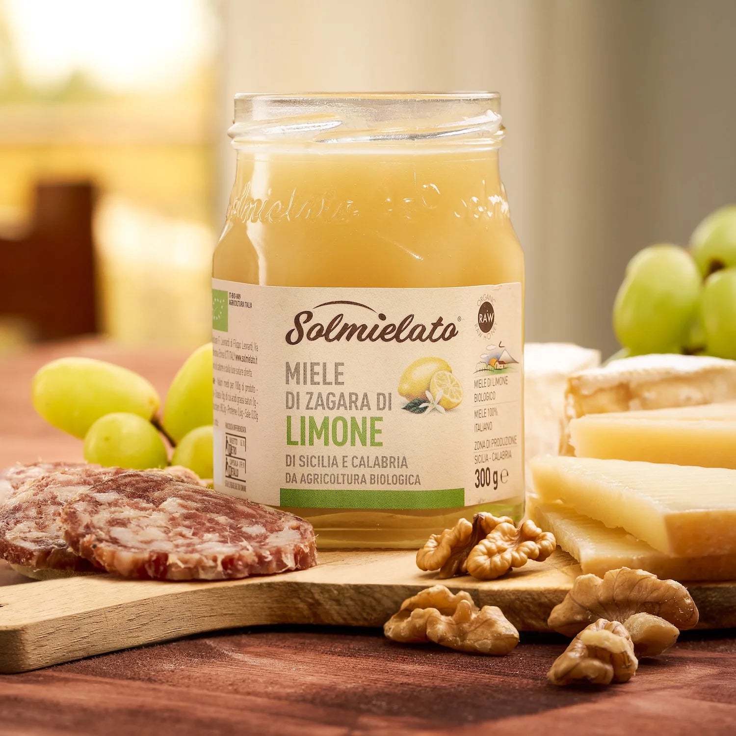 miele di limone bio di solmielato con salumi e noci